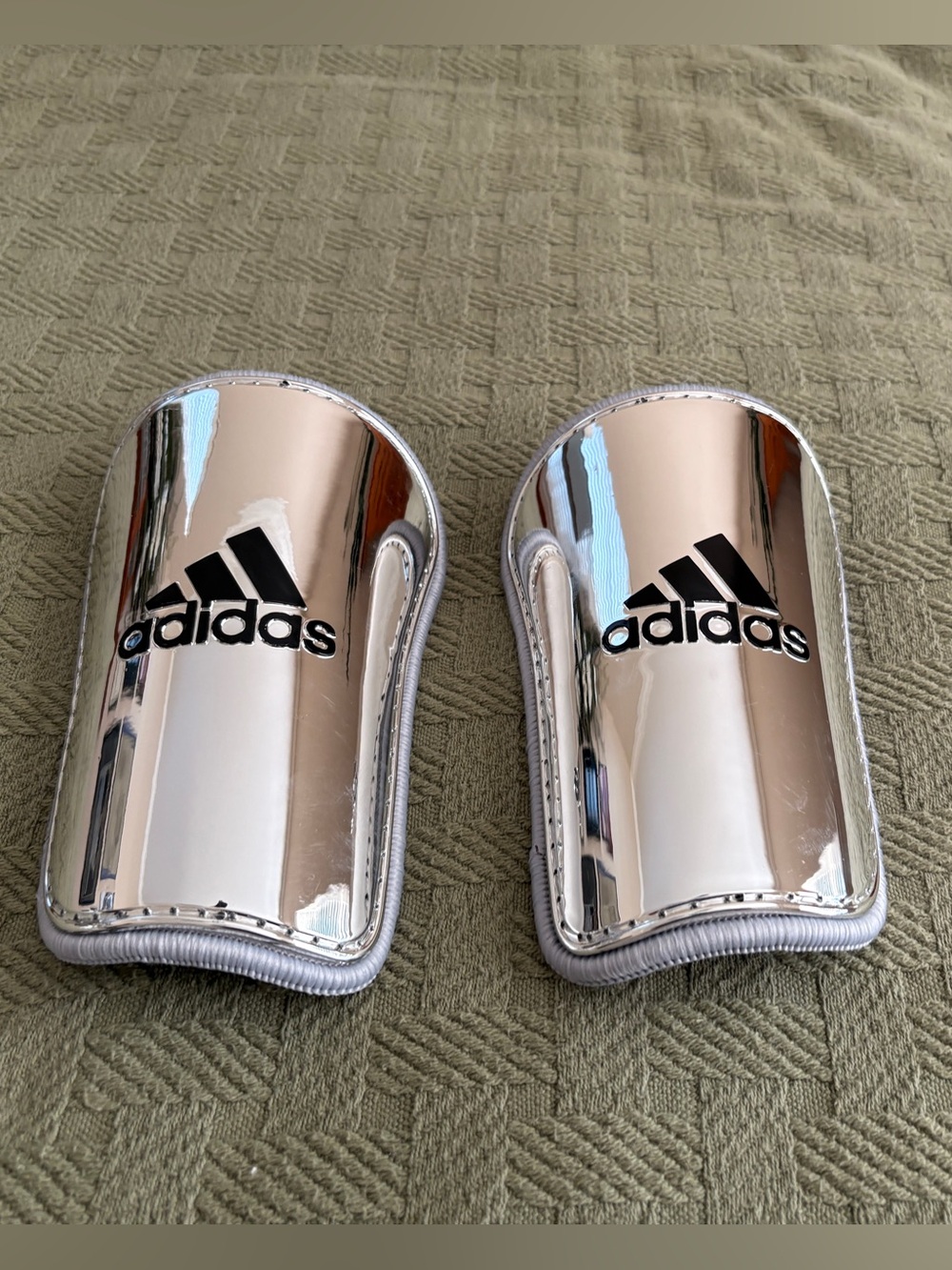 adidas Chrome Silver Shin Guards with Black Logo Classic Vintage Set 3 Stripe